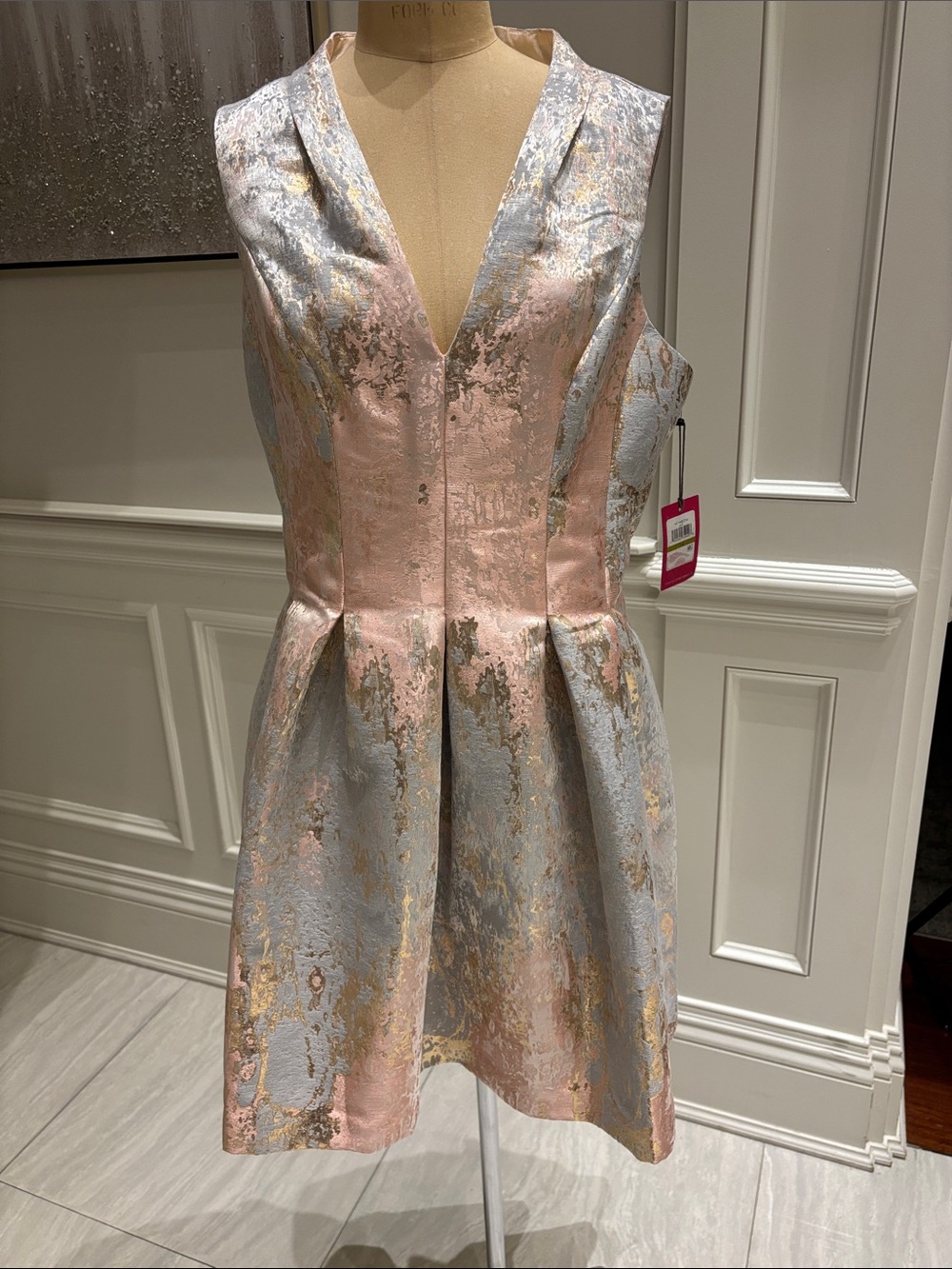 Vince Camuto Pink, Silver and Gold Metallic Brocade V-Neck Dress - Picture 10 of 10